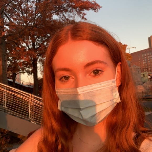 Meet your Posher, Lily - Picture 1 of 3